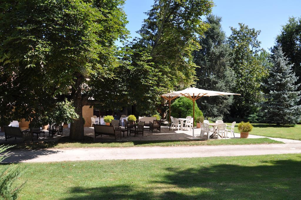 Hostellerie Restaurant Les Gorges De L'Aveyron Bruniquel Ngoại thất bức ảnh