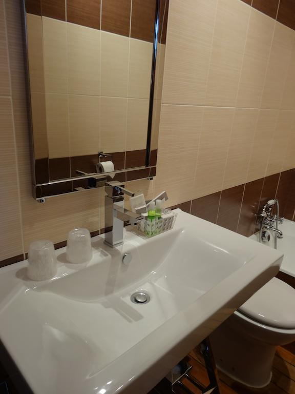 Hostellerie Restaurant Les Gorges De L'Aveyron Bruniquel Ngoại thất bức ảnh