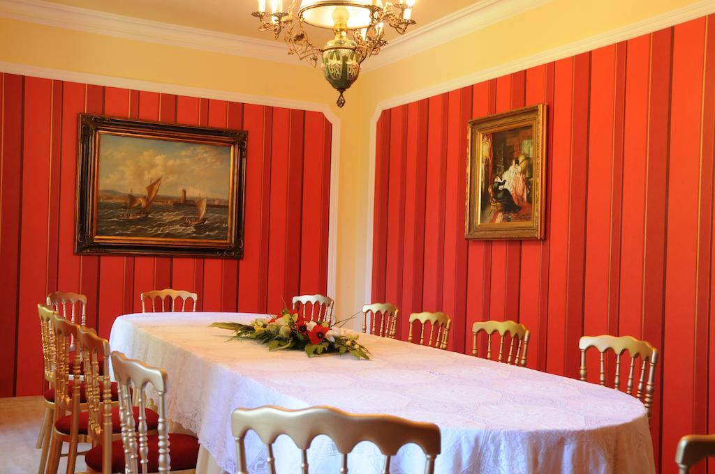 Hostellerie Restaurant Les Gorges De L'Aveyron Bruniquel Ngoại thất bức ảnh