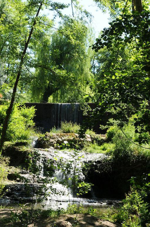 Hostellerie Restaurant Les Gorges De L'Aveyron Bruniquel Ngoại thất bức ảnh